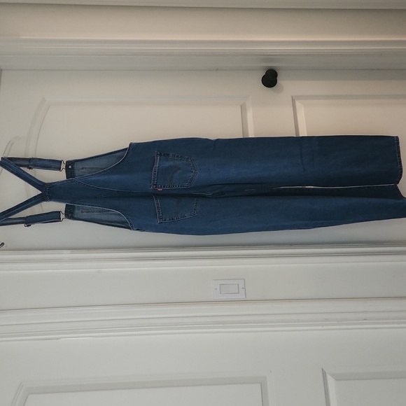 Levi's Premium Vintage Denim Overalls $128 - Picture 6 of 10
